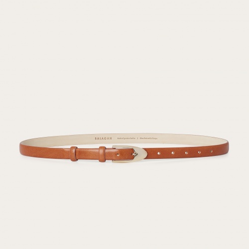 Thin belt with a buckle, chestnut